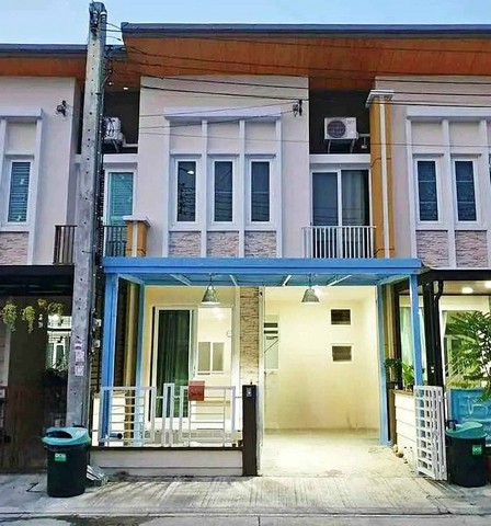 LVPU53142 ให้เช่า โกลเด้นทาวน์ เฉลิมพระเกียรติ-สวนหลวง ทาวน์โฮม ที่สุดแห่งทำเลบางนา ใกล้ทางด่วน และ เมกะบางนา