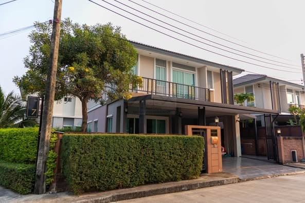 ขายบ้านเดี่ยว 2 ชั้นหลังมุม 67.4 ตรว. โครงการภัสสร เพรสทีจ ลุกซ์ พัฒนาการ 44 เฟอร์บิ้วอินทั้งหลัง 