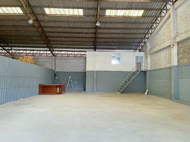 รพ.วิชัยเวช อินเตอร์ อ้อมน้อย 2 กม. ทำเลดี ติดถนนใหญ่ โกดังพร้อมออฟฟิศ 102ตร.วา.402ตร.ม  บิ๊กซี อ้อมใหญ่ 900 ม.