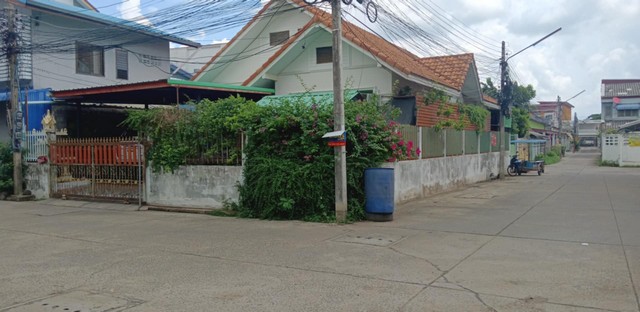 ขายบ้านพร้อมที่ดินในตัวเมืองจังหวัดบุรีรัมย์ เขตเทศบาลเมืองบุรีรัมย์ จังหวัดบุรีรัมย์ เนื้อที่ 68 ตารางวา