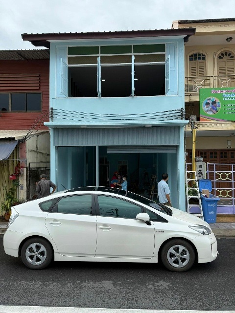 รีโนเวทใหม่ รร.เทศบาลเมืองภูเก็ต 2.2 กม.ให้เช่าอาคารพาณิชย์ 2 ชั้น 28ตร.วา.128 ตร.ม. หลาดจีภูเก็ต 1 กม. 2 นอน 2 น้ำ สภาพดี ภูเก็ต 650 ม. 