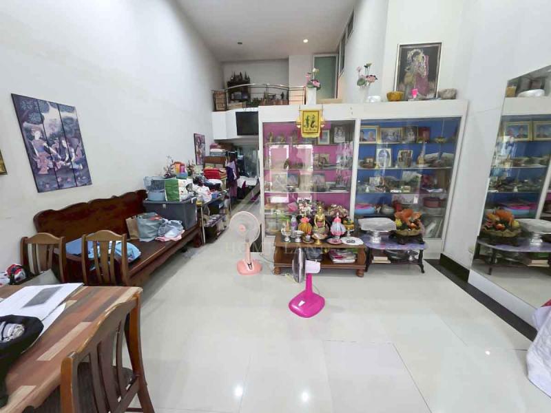 ทาวน์โฮม 2.5 ชั้น หมู่บ้าน วิดาภา พาร์ค บ้านกล้วย - ไทรน้อย