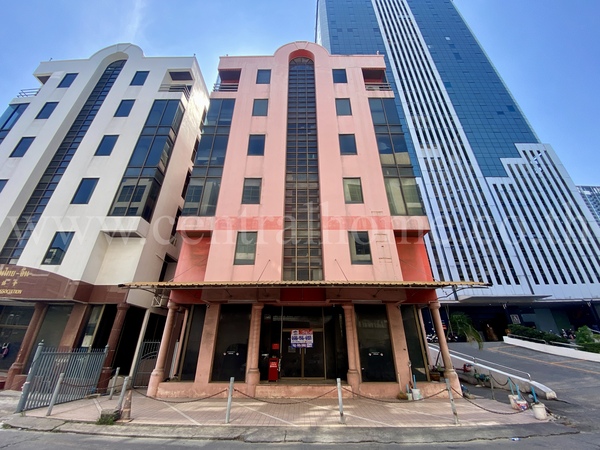 อาคารสำนักงาน 6 ชั้น ซอยรัชดาภิเษก 18 อาคารแข็งแรง ทำเลดี 