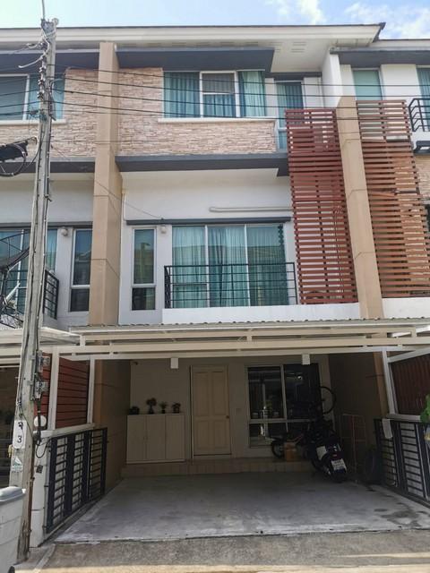 ให้เช่าทาวน์โฮม 3 ชั้น ทาวน์พลัส เกษตร – นวมินทร์ Town Plus Kaset – Nawamin ถนนคลองลำเจียก เดินทางสะดวก เหมาะอยู่อาศัย
