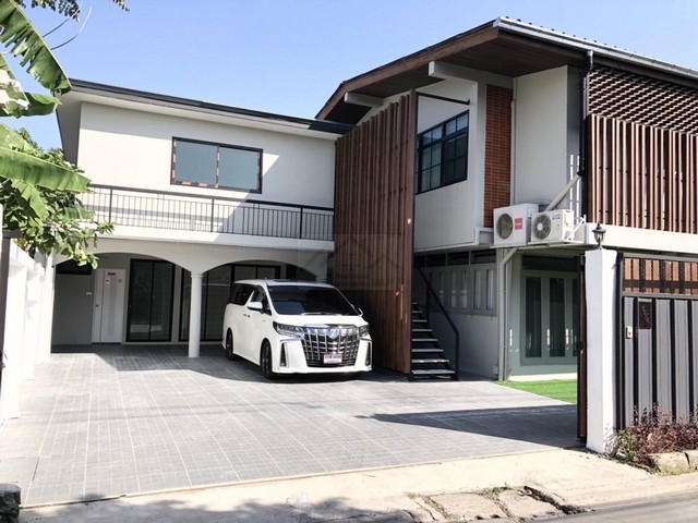 ให้เช่าบ้านเดี่ยว 100 ตร.วา 6 ห้องนอน ซอยลาดพร้าว 35 ตกแต่งใหม่ ใกล้ MRT ลาดพร้าว พร้อมเฟอร์นิเจอร์