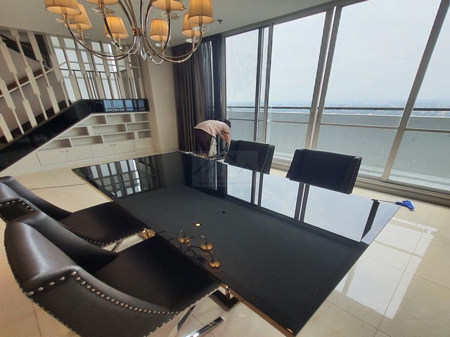ให้เช่า Penthouse Duplex สุดหรู 2 ชั้น The Four Wings Residence Srinakarin ขนาด 300 ตร.ม. 3 นอน ห้องมุม ชั้นบนสุด วิวเมือง ไม่โดนบล๊อควิว