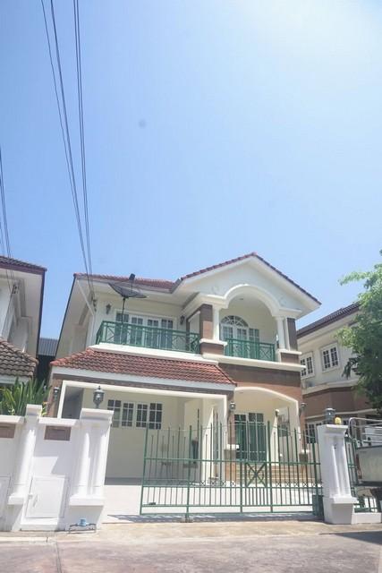 ให้เช่าบ้านเดี่ยว 2 ชั้น 220 ตร.ม. 4 ห้องนอน โครงการบ้านอัญชัญ ศรีนครินทร์ 51 ใกล้ซีคอน ใกล้ MRT สายสีเหลือง ติดตลาดนัดรถไฟศรีนครินทร์