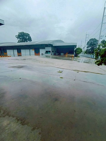 ให้เช่าโกดังบางละมุงชลบุรี  2,013   ตรม ผังส้ม โกดังสวย สะอาด ใหม่ด้านหน้า     ติดถนน