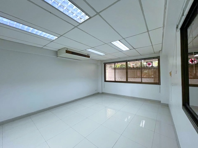 เปิดซิง! เซ็นทรัล ราชพฤกษ์ 1 กม. บุญถาวร ราชพฤกษ์ 1.7 กม. ให้เช่าสำนักงาน 4ชั้น 471ตร.ม. 41ตร.วา. 4ออฟฟิศ เซ็นทรัล ปิ่นเกล้า 2.88กม.