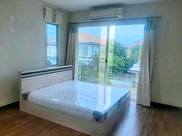 พร้อมเฟอร์ เครื่องใช้ไฟฟ้า แอร์ 3นอน รร.สาธิตปทุม 1.6 กม. ตลาดพวงสว่าง345 1.6 กม. ให้เช่าบ้าน 2ชั้น 52ตร.วา. 202ตร.ม. 2 น้