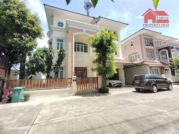 รายละเอียด  ขายบ้านเดี่ยว 3ชั้นเนื้อที่ 66.6ตร.ว พื้นที่ใช้สอย 320ตร.ม 4นอน 4น้ำ เฟอร์  2 ห้องครัว 2ห้องรับแขก 1ห้องแม่บ้าน ตกแต่งด้วยวัสดุเกรดพรีเมี่ยมพร้อมเข้าอยู่ ที่จอดรถ 4 คัน สิ่งอำนวยความสะดวก สระว่ายน้ำ ระบบรักษาความปลอดภัยพรีเมียมตลอด 24 ชม. สถานที่สำคัญใกล้เคียง  บิ๊กซี โลตัส  Crystal Park  CDC Festival Walk  Nawamin City Avenue  Index Living Mall  รพ.สินแพทย์  รพ.เปาโล The Walk เกษตรนวมินทร์ CDC Crystal Park Central Eastville KPIS International 