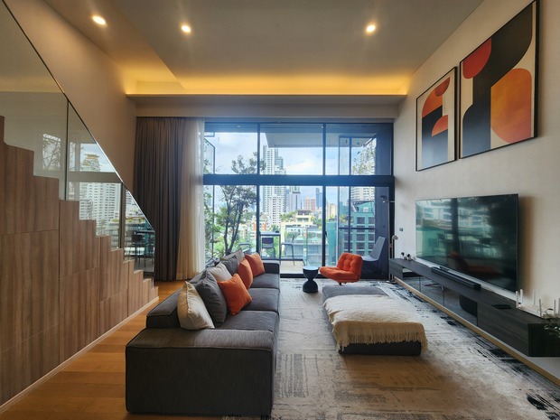 Siamese Exclusive Sukhumvit 31BTS : AsokMRT : Sukhumvit Size:  130 sqm., 3 bedrooms , 2 bathroomsFloor : 5+ unblcked view Rental price : 125,000 baht/month Ref.: 333684 Listing Detail: www.rent-bangkok-condo.com/properties/333684 - - -Contact us for more information or arrange a viewing:Email. rbc.rentbangkokcondo@gmail.comCall. 066-0588-655Line ID: @rentbangkokcondohttps://lin.ee/9cMeMxeWhatsapp: 0660588655Wechat 微信: rentbangkokcondo