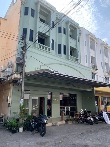 ขายอาคารพาณิชย์ภูเก็ต 4 ชั้น 2 คูหาอาคารพาณิชย์เมืองภูเก็ต ตึกภูเก็ตพูนผลไนท์พลาซ่าต.ตลาดเหนือ อ.เมือง จ. ภูเก็ตทำค้าขาย เดินทางสะดวก แปลงมุม- เนื้อที่ 41.2 ตารางวา- 4 ห้องนอน 4 ห้องน้ำ จอดรถ 2 คัน- หน้ากว้าง 10 เมตร ลึก 20 เมตรขาย 16 ล้านสอบถามเพิ่มเติม นัดชม ติดต่อTel : 062 - 5566954 (คุณปุ้ย)Line ID : 0616649897_____________________________________#ขายตึกภูเก็ต #ตึกภูเก็ต#ขายตึกพูนผลไนท์พลาซ่า#ขายตึกเมืองภูเก็ต #อาคาร�