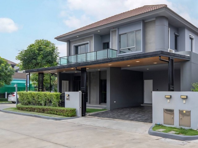โครงการเวนิว พระราม9 by SC ASSET •บ้านเดี่ยว2ชั้นให้เช่า 51ตรว.วิวสระว่ายน้ำ ทิศใต้ หลังมุม•4ห้องนอน 3ห้องน้ำ •จอดรถ2คัน•แอร์5ตัว•เฟอร์นิเจอร์ครบ+เครื่องใช้ไฟฟ้าประตูรั้วรีโมทอัตโนมัติ พร้อมสวิตช์เปิดปิดประตูจากในบ้าน บิวท์อินSB Design ทั้งหลัง คุมโทน พร้อมฟังก์ช่ันเน้นการใช้งานได้จริง สามารถเก็บของได้เยอะ  ติดตั้งงมุ้งลวดประตูหน้าต่างรอบบ้านอยู่ถนน กาญจนาภิเษก-พ�