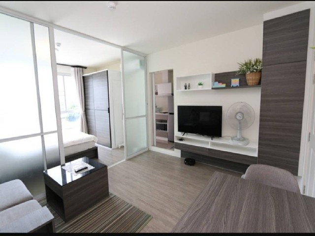 ให้เช่า D Condo Ping เชียงใหม่ วิวดอย ราคาเบา ใกล้เมือง บรรยากาศเงียบสงบ ได้วิวภูเขา อยู่สบายคอนโดทำเลดี บรรยากาศเงียบสงบ ได้วิวภูเขา อยู่สบาย เดินทางสะดวก เหมาะสำหรับคนทำงานและนักศึกษารายละเอียดห้อง- อาคาร A- ชั้น 4- ขนาด 30 ตร.ม.- วิวดอยค่าเช่า & เงื่อนไขค่าเช่า 10,000 บาท / เดือนสัญญาเช่า 1 ปีประกัน 2 เดือน + ล่วงหน้า 1 เดือนสถานที่สำคัญใกล้เคียง1. เซ็นทรัล เฟสติวัล2. บิ๊กซี3. โ�